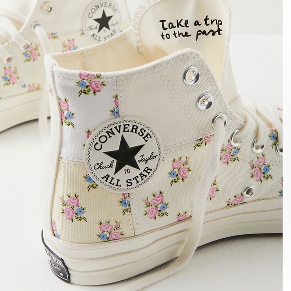 🌸NWT CHUCK TAYLOR ALL STAR CONVERSE FLORAL - Picture 2 of 4